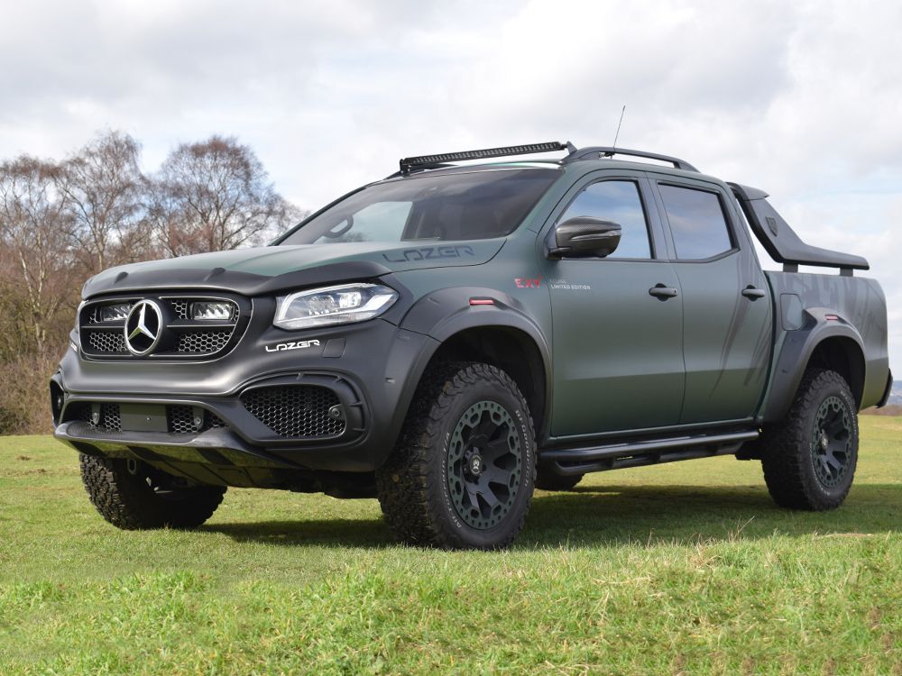 Katusereelingutega Mercedes-Benz X-Class paigalduskomplekt koos tulega